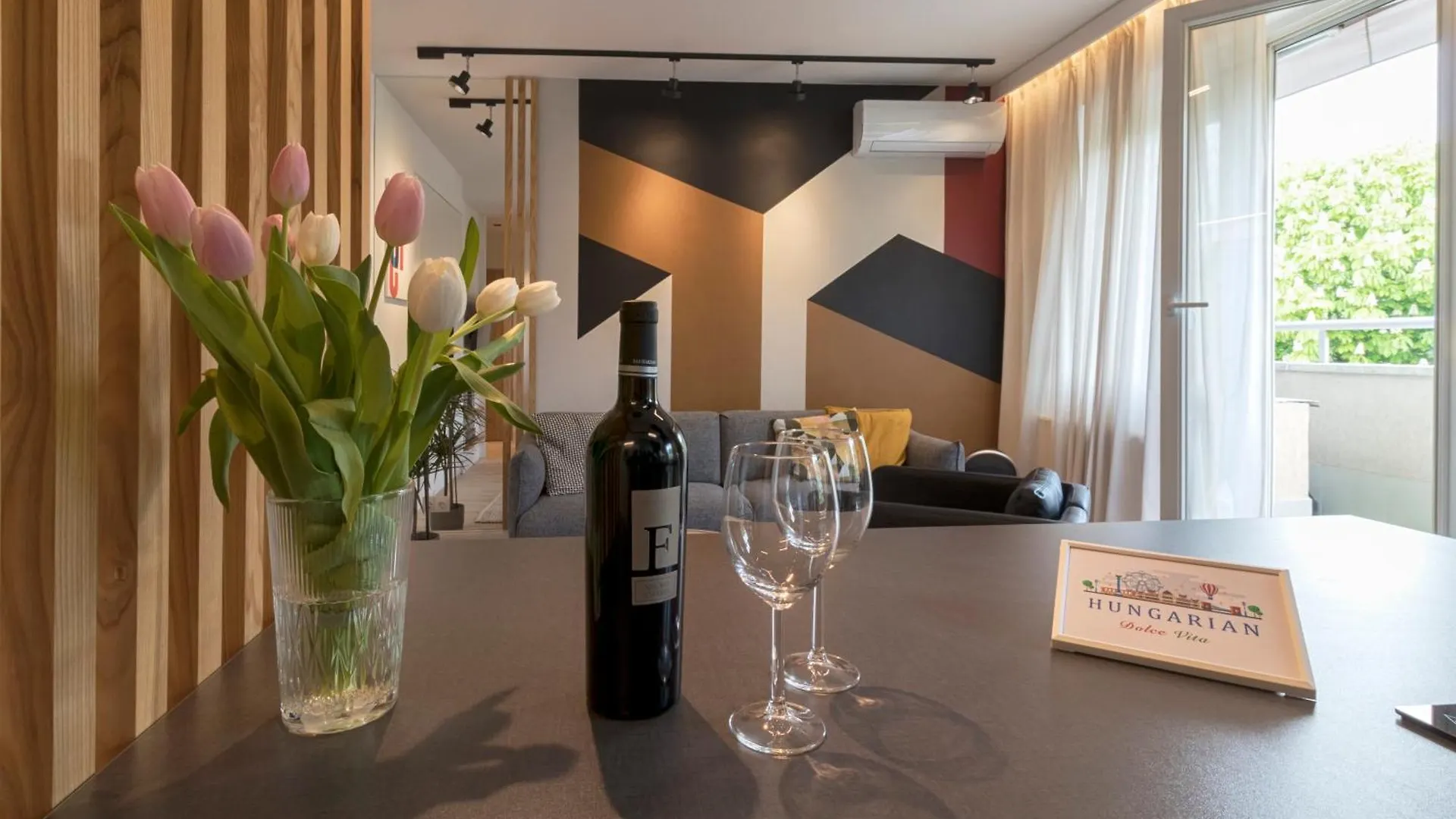 Hungariandolcevita Budapest Apartment